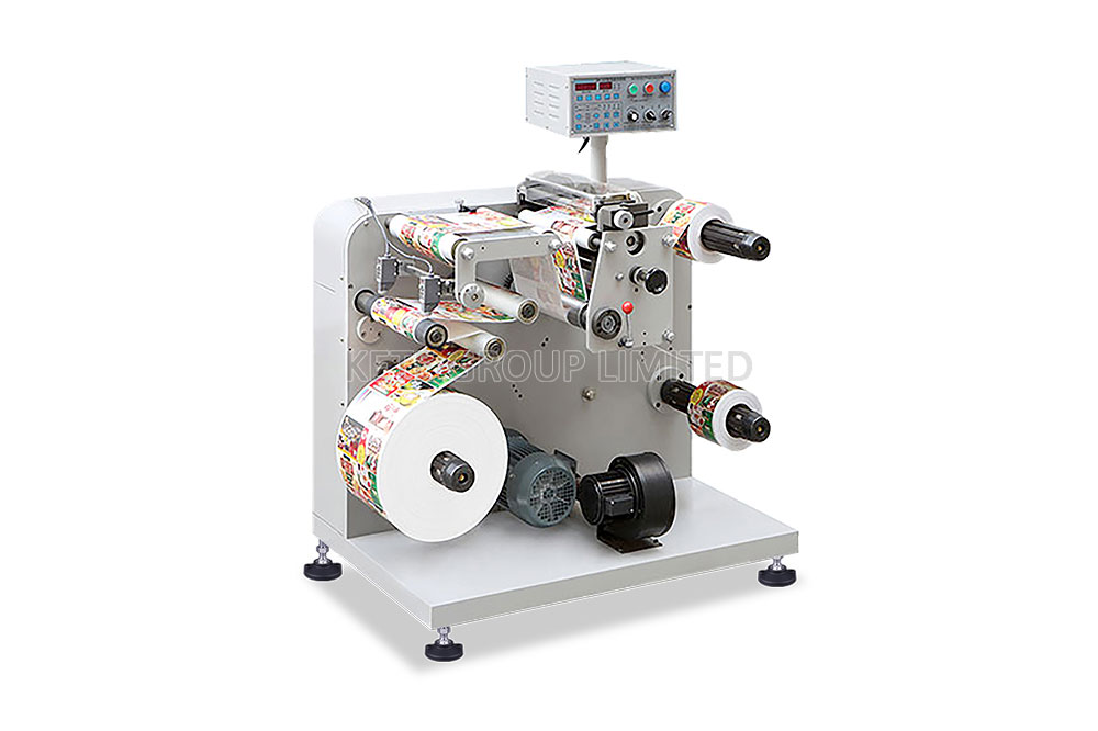 machine à découper les étiquettes